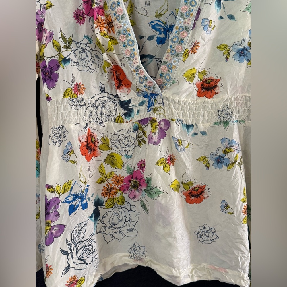 Johnny Was Floral 100% Silk Embroidered Ribbon Tunic Blouse Cream Size-M - Picture 3 of 10